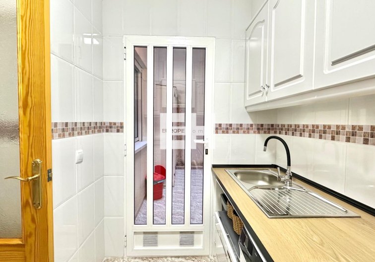 Resale - Apartment - Torrevieja - Centro