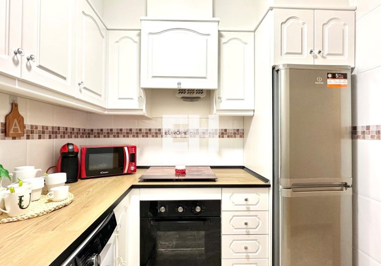 Resale - Apartment - Torrevieja - Centro