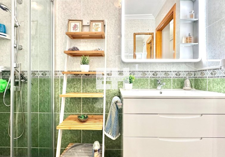 Resale - Apartment - Torrevieja - Centro