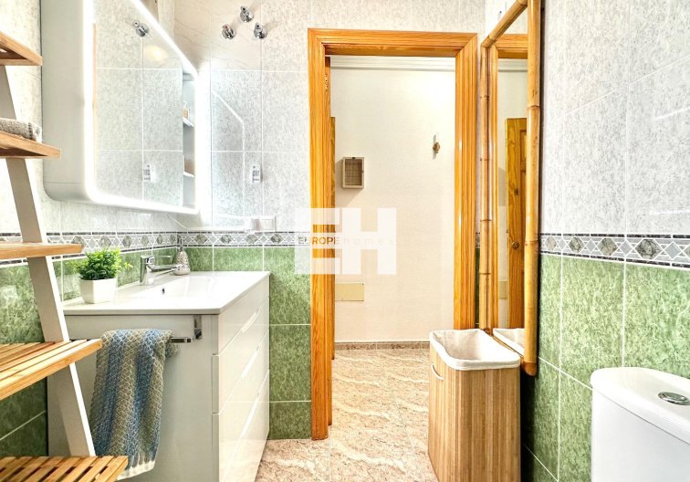 Resale - Apartment - Torrevieja - Centro