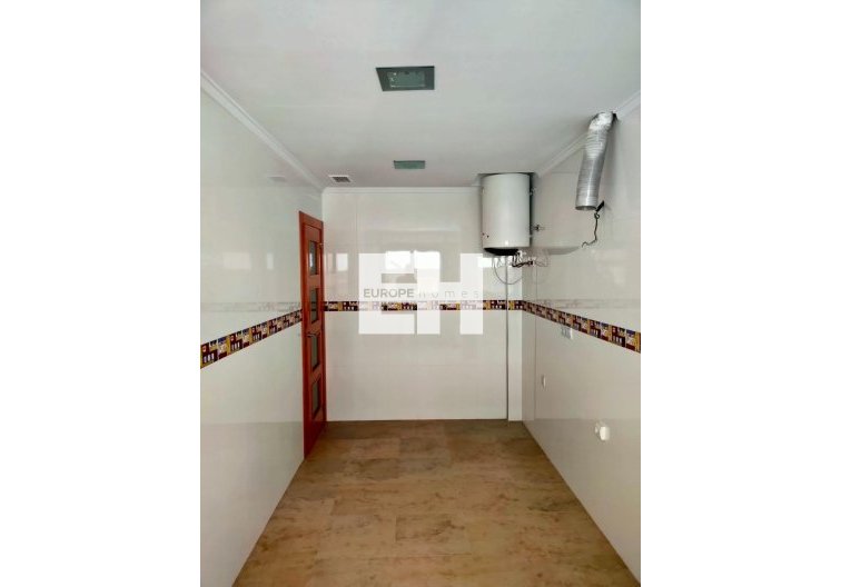 Segunda mano - Apartamento  - Torrevieja - Estacion De Autobuses