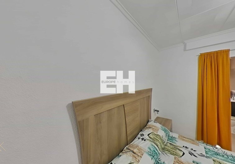 Resale - villa - Torrevieja - San Luis