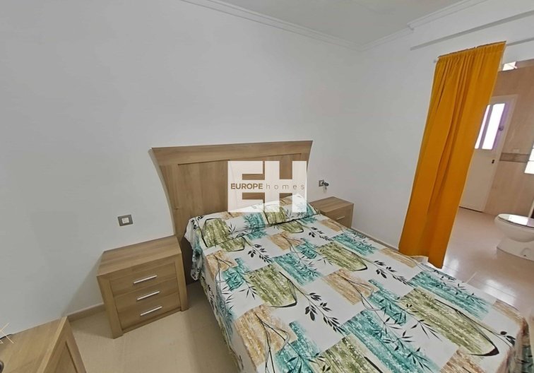 Resale - villa - Torrevieja - San Luis