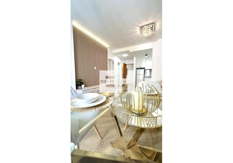 Segunda mano - Apartamento  - Torrevieja - Centro