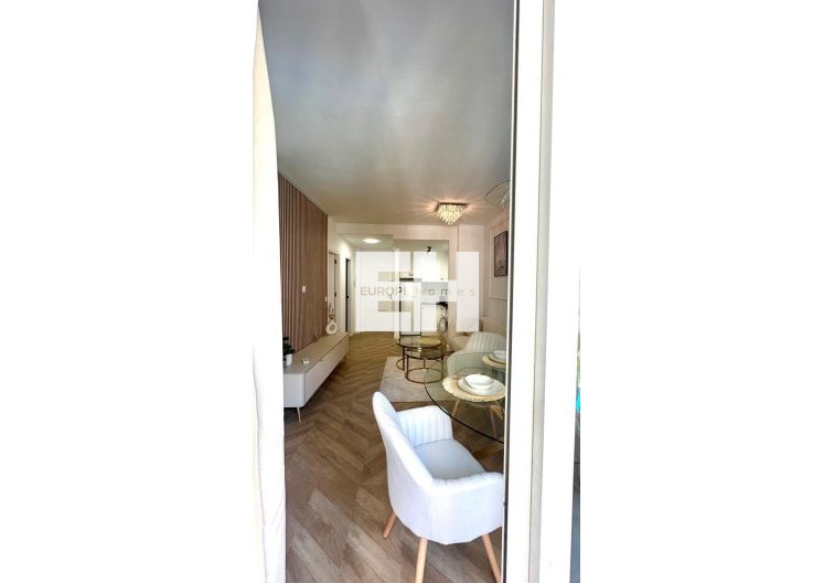 Segunda mano - Apartamento  - Torrevieja - Centro