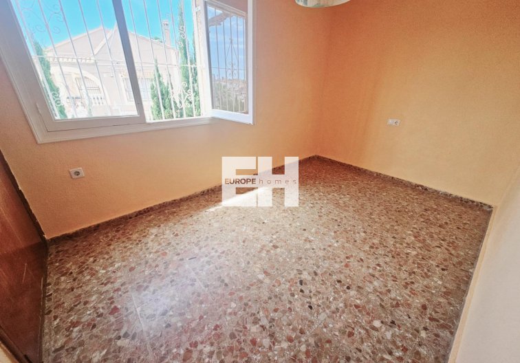 Resale - villa - Torrevieja - Los Balcones - Los Altos Del Edén