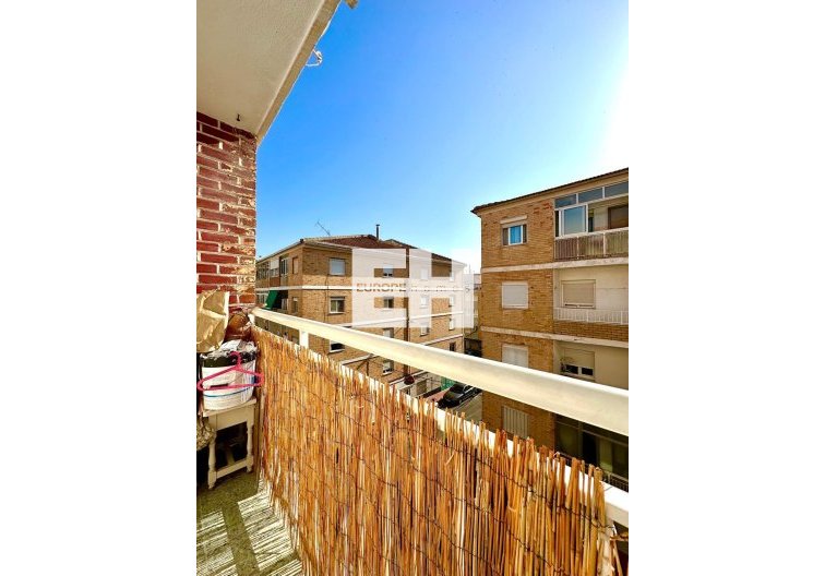 Segunda mano - Apartamento  - Torrevieja - Estacion De Autobuses