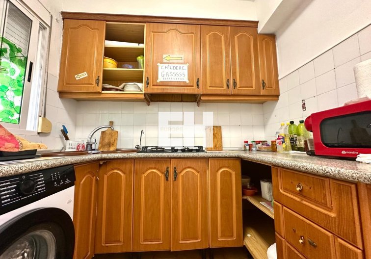 Segunda mano - Apartamento  - Torrevieja - Estacion De Autobuses