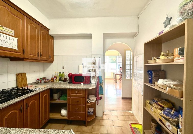 Segunda mano - Apartamento  - Torrevieja - Estacion De Autobuses