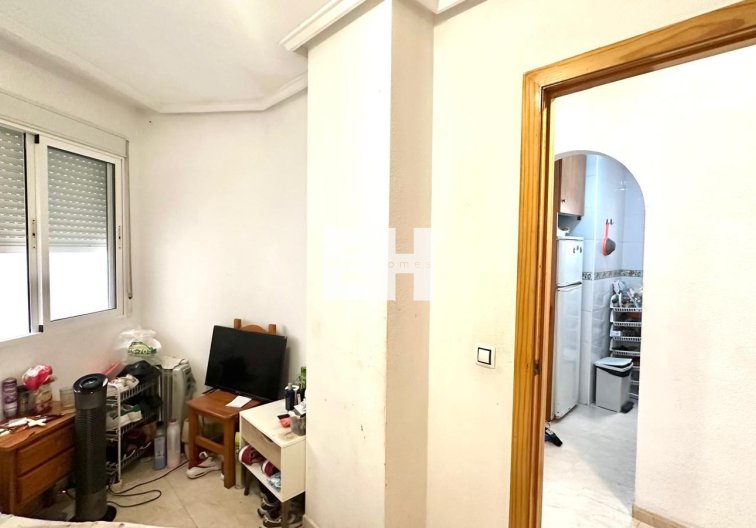 Segunda mano - Apartamento  - Torrevieja - Estacion De Autobuses