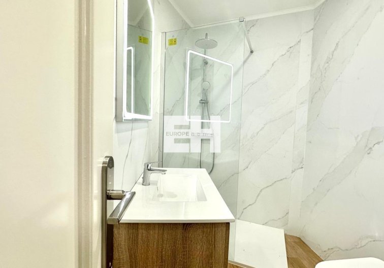 Resale - Apartment - Torrevieja - La Mata Pueblo