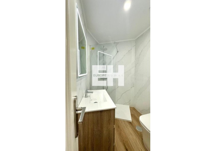 Resale - Apartment - Torrevieja - La Mata Pueblo
