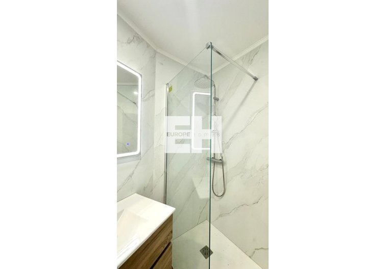 Resale - Apartment - Torrevieja - La Mata Pueblo