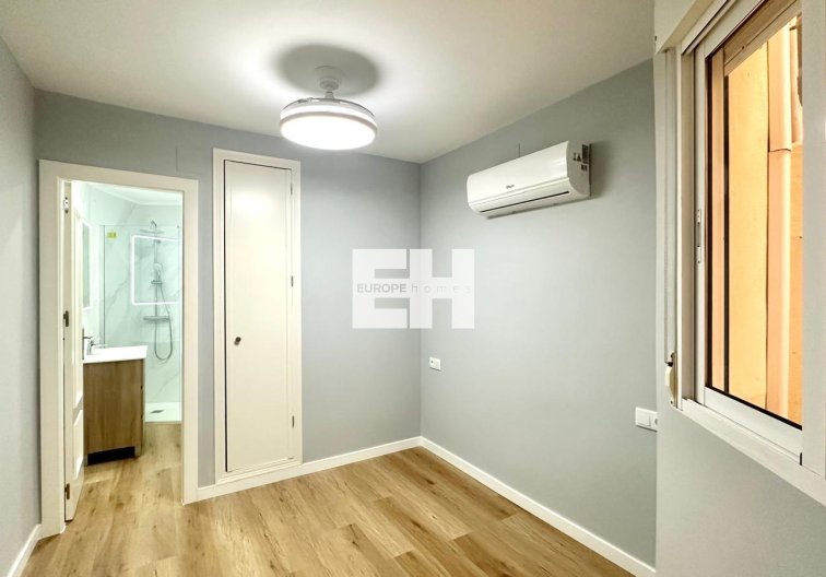 Resale - Apartment - Torrevieja - La Mata Pueblo