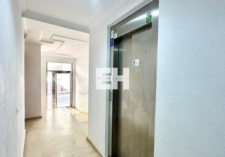 Resale - Apartment - Torrevieja - La Mata Pueblo