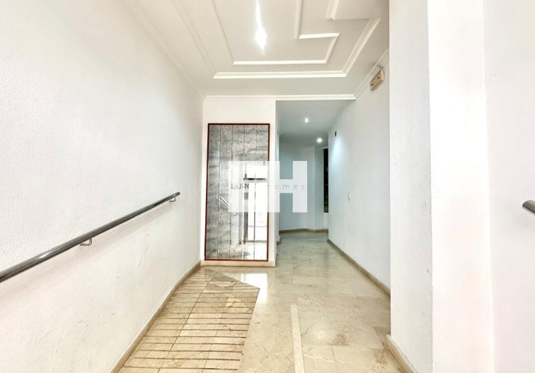 Resale - Apartment - Torrevieja - La Mata Pueblo