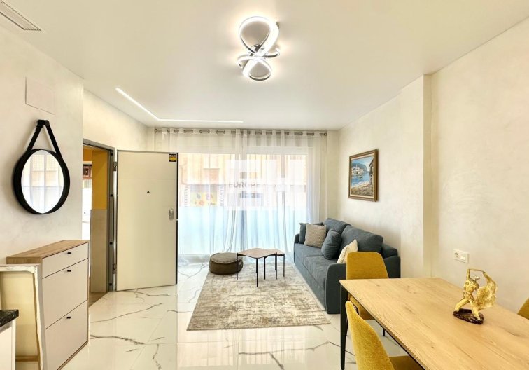 Resale - Apartment - Torrevieja - Playa del Cura