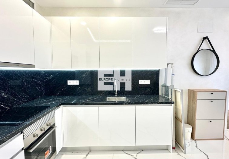 Resale - Apartment - Torrevieja - Playa del Cura