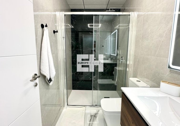 Resale - Apartment - Torrevieja - Playa del Cura