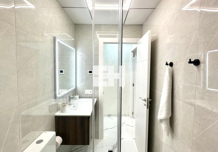 Resale - Apartment - Torrevieja - Playa del Cura