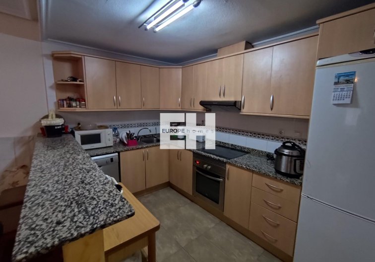 Segunda mano - Apartamento  - Torrevieja - Estacion De Autobuses