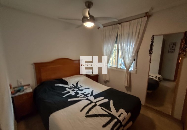 Segunda mano - Apartamento  - Torrevieja - Estacion De Autobuses