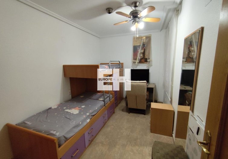 Segunda mano - Apartamento  - Torrevieja - Estacion De Autobuses