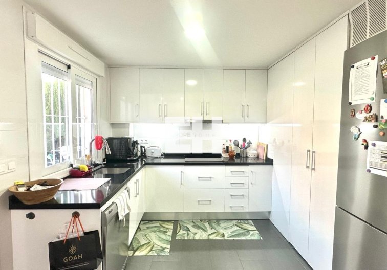 Segunda mano - town house - Torrevieja - Aguas Nuevas