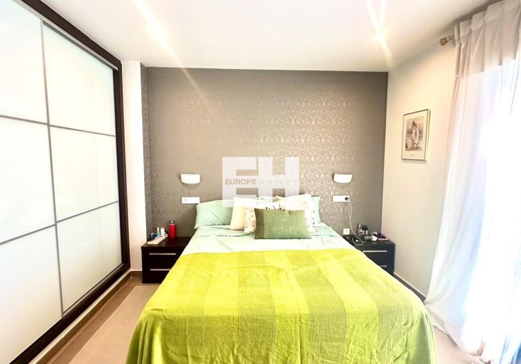 Segunda mano - town house - Torrevieja - Aguas Nuevas