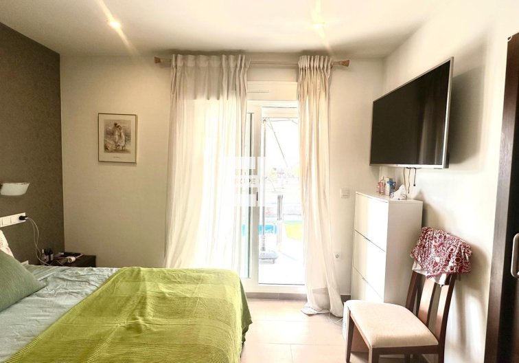 Segunda mano - town house - Torrevieja - Aguas Nuevas