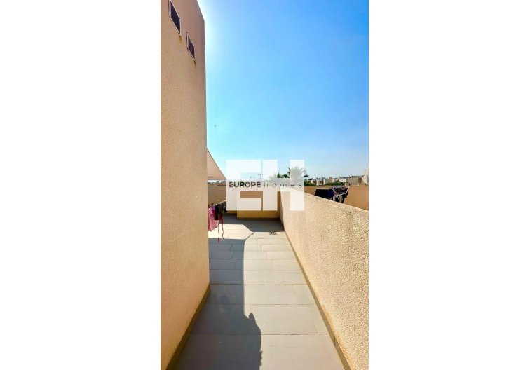 Segunda mano - town house - Torrevieja - Aguas Nuevas