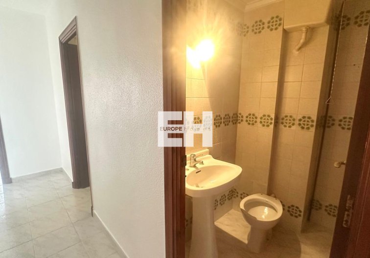 Segunda mano - Apartamento  - Torrevieja - Estacion De Autobuses