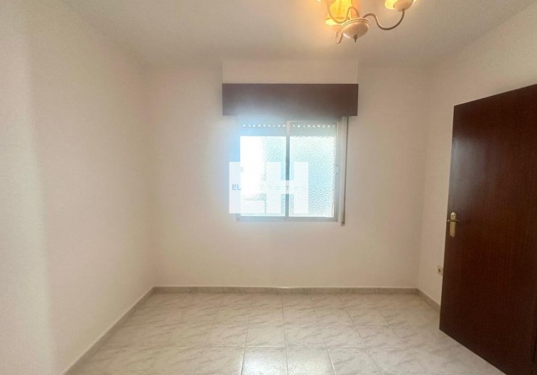 Segunda mano - Apartamento  - Torrevieja - Estacion De Autobuses