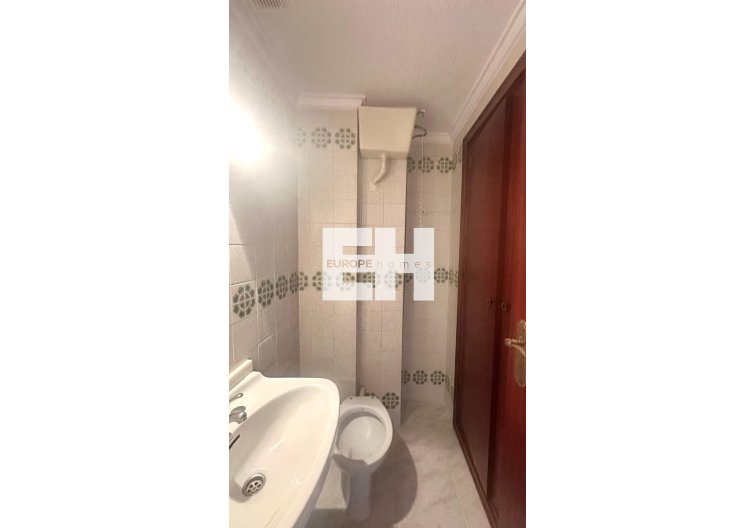 Segunda mano - Apartamento  - Torrevieja - Estacion De Autobuses