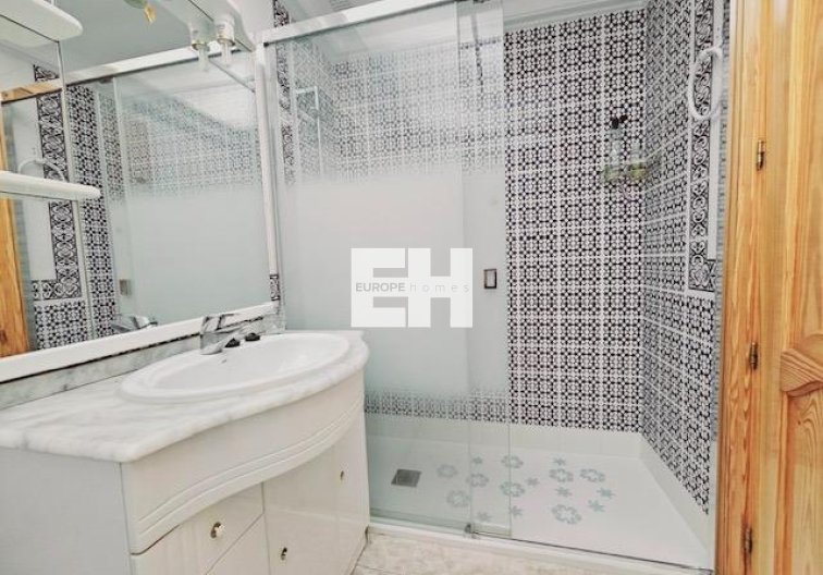 Resale - villa - Guardamar del Segura - Guarmar Del Segura