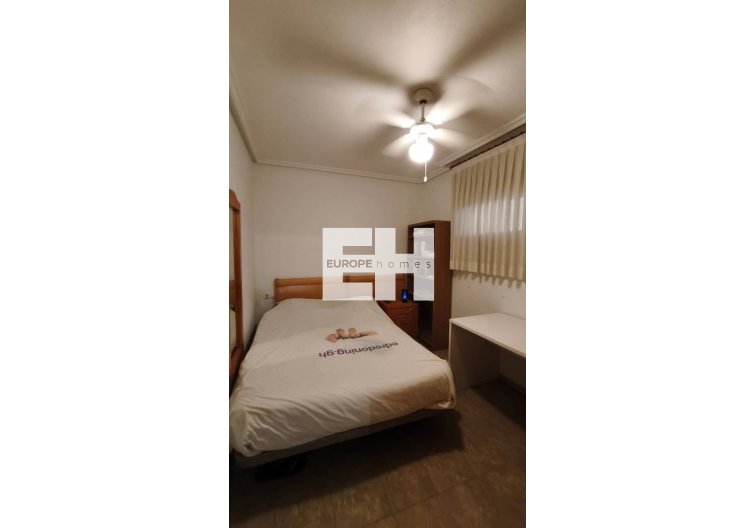 Segunda mano - Apartamento  - Torrevieja - Estacion De Autobuses