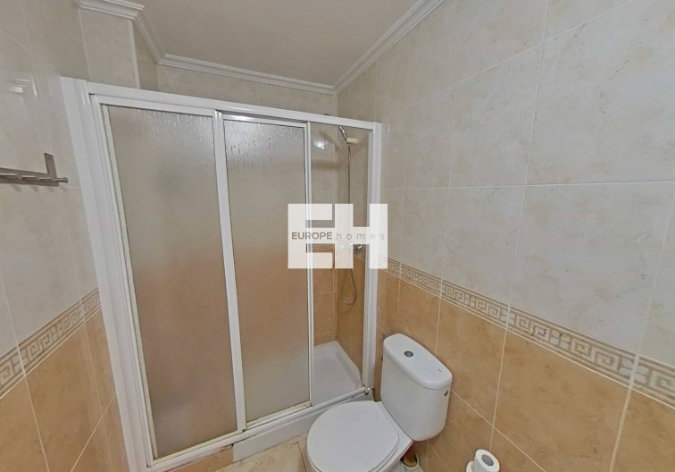 Segunda mano - Apartamento  - Torrevieja - Estacion De Autobuses