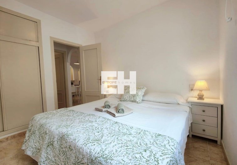 Segunda mano - Apartamento  - Torrevieja - Estacion De Autobuses