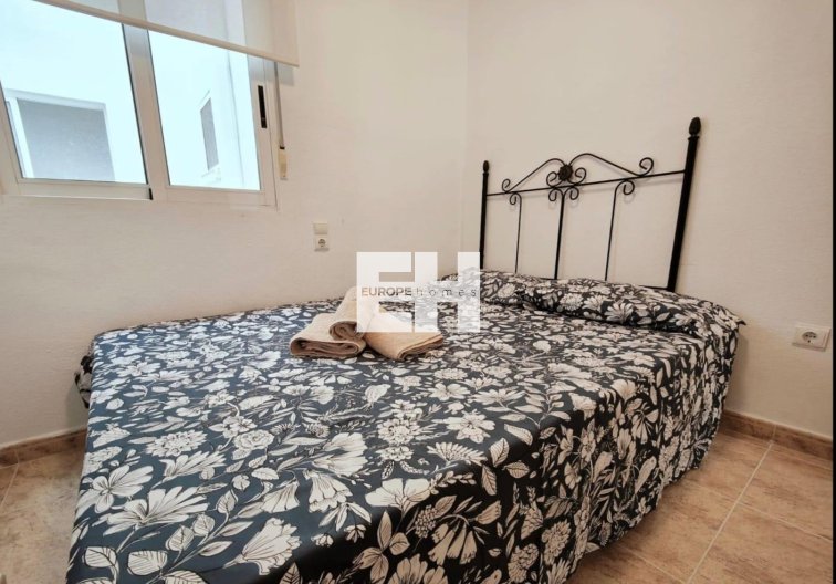 Segunda mano - Apartamento  - Torrevieja - Estacion De Autobuses