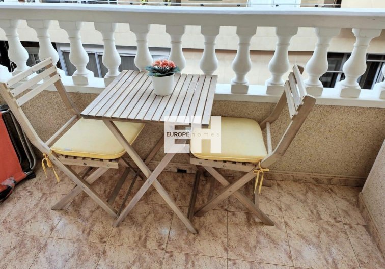 Segunda mano - Apartamento  - Torrevieja - Estacion De Autobuses