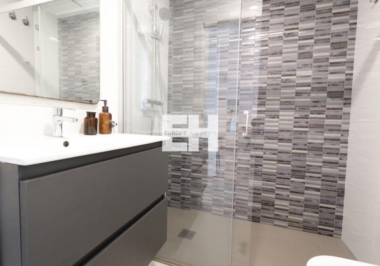 Resale - Bungalow - Pilar de la Horadada - Costa Blanca