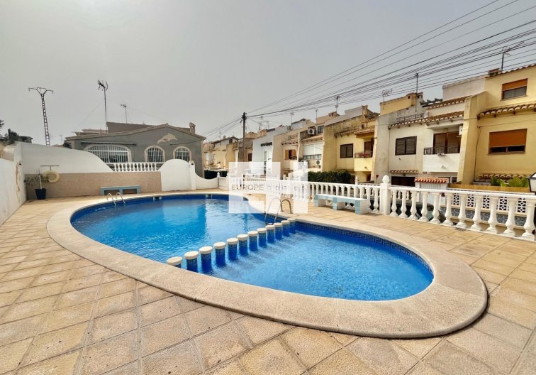 Resale - villa - Torrevieja - Los Balcones - Los Altos Del Edén