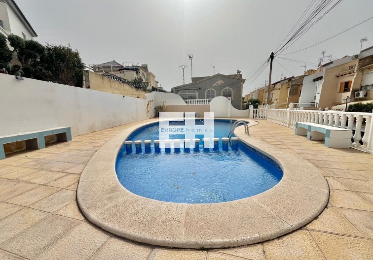 Resale - villa - Torrevieja - Los Balcones - Los Altos Del Edén