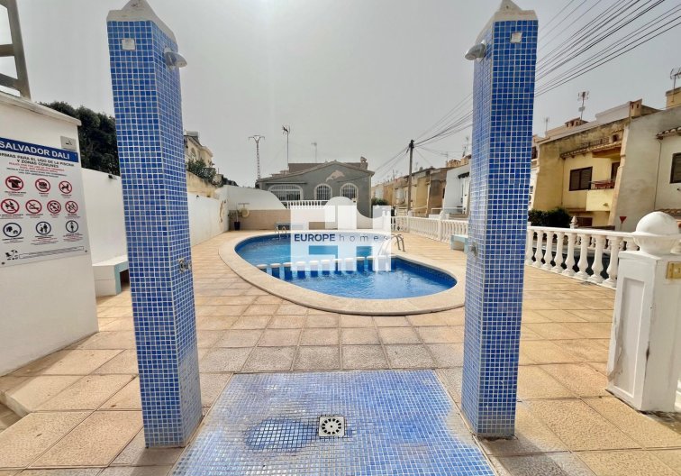 Resale - villa - Torrevieja - Los Balcones - Los Altos Del Edén