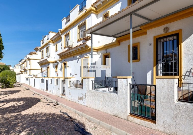 Resale - town house - Torrevieja - Costa Blanca