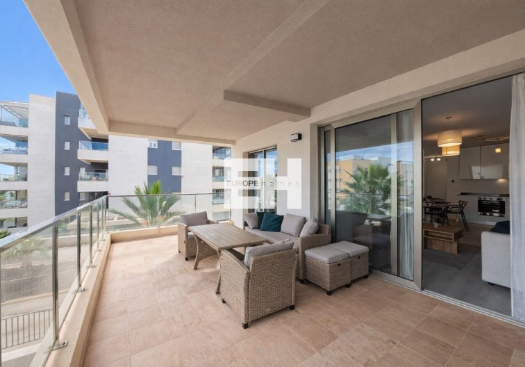 Resale - Apartment - Orihuela Costa - Villamartín