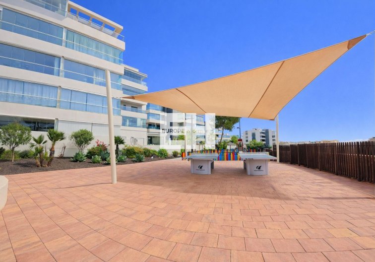 Resale - Apartment - Orihuela Costa - Villamartín