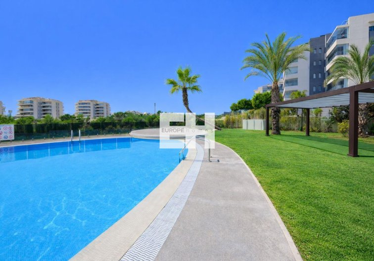 Resale - Apartment - Orihuela Costa - Villamartín