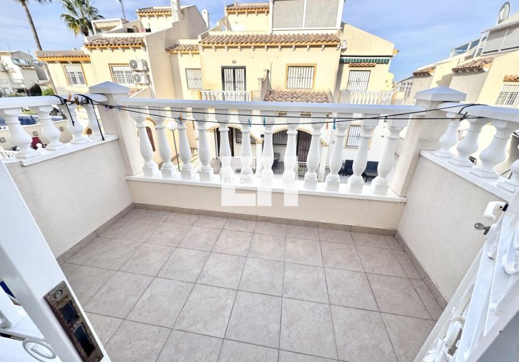 Resale - town house - Orihuela Costa - Playa Flamenca