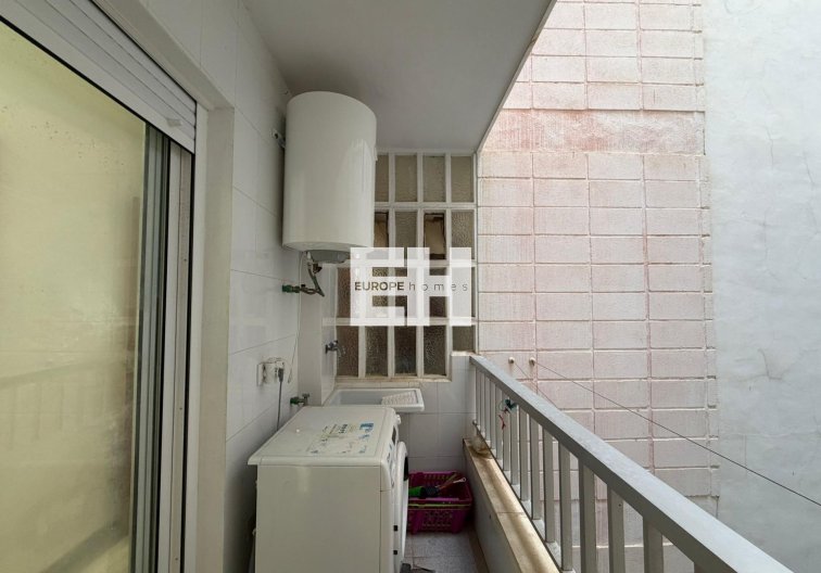 Resale - Apartment - Torrevieja - Playa de los Locos